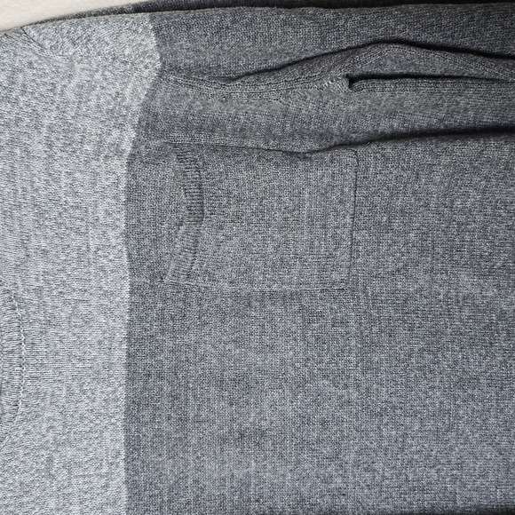 Commerce  gradient crewneck sweater size L NWT. - Picture 4 of 8